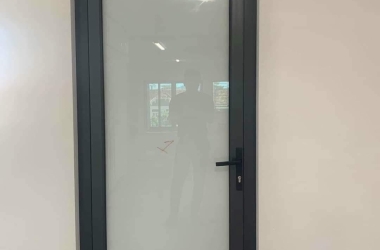 Mẫu cửa nhôm kính đẹp Long An – Phúc Hưng Windows