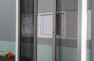 Cửa Nhôm Kính Tích Hợp Lưới Chống Muỗi - Giải Pháp Bảo Vệ Gia Đình