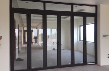 Mách Bạn Địa Chỉ Cung Cấp Cửa Cường Lực Khung Nhôm Giá Rẻ