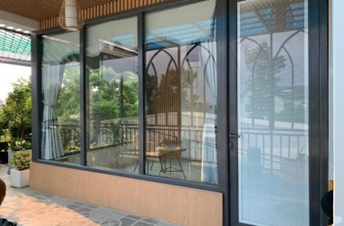 Lựa chọn công ty chuyên thi công nhôm kính tại Long An