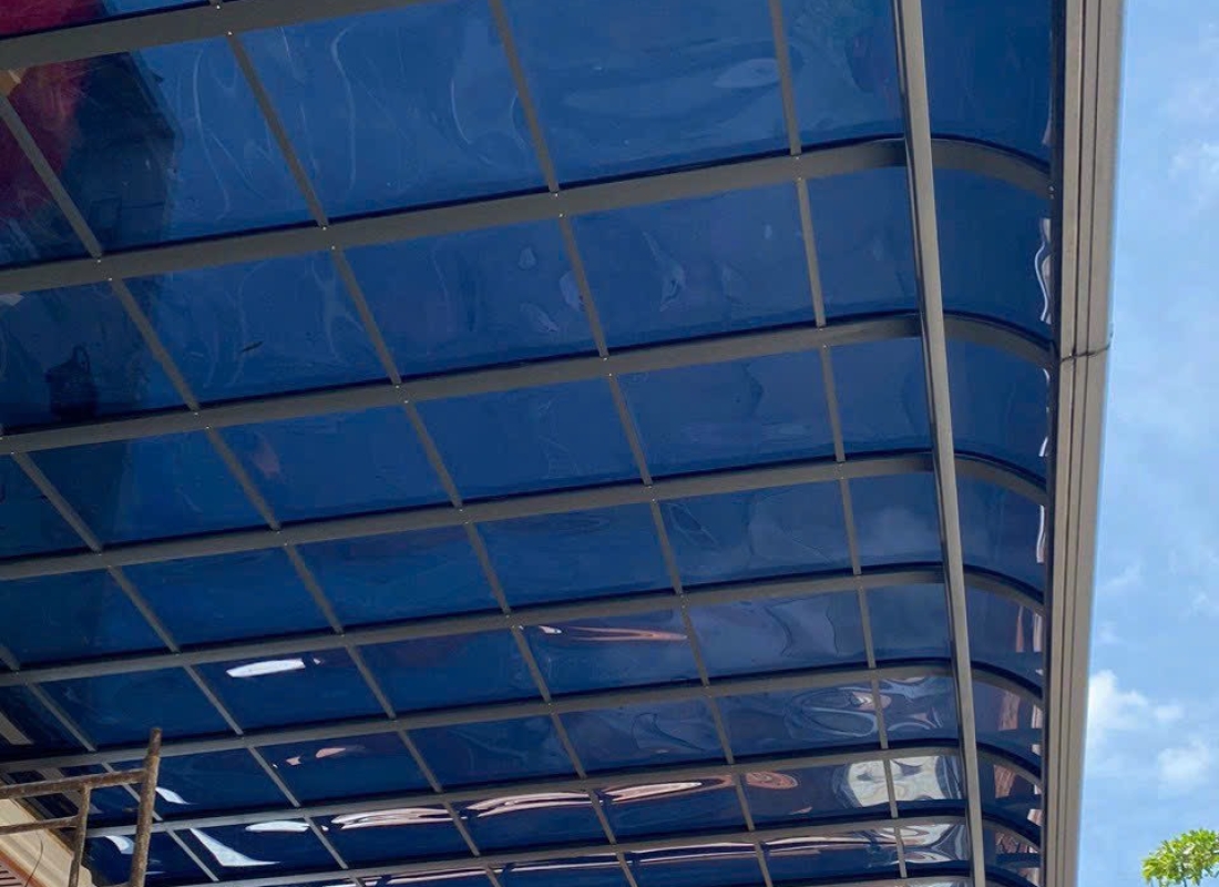 Mái hiên  Polycarbonate khung xương nhập khẩu