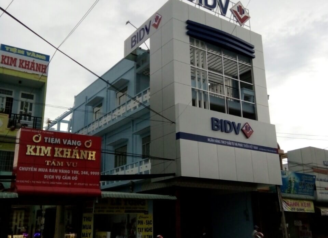 THI CÔNG ALU 09