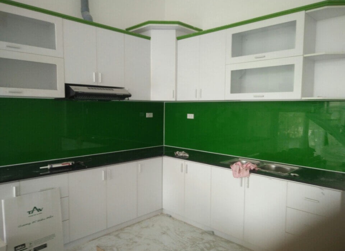 KÍNH MÀU ỐP BẾP 02