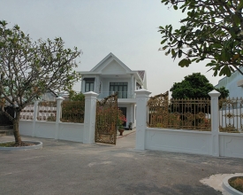 Cổng và hàng rào đẹp 045