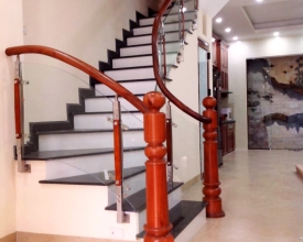 CẦU THANG KÍNH 08