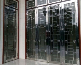 cửa đi 01